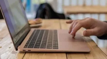 هل يتفوق عمر ماك بوك برو الافتراضي على طراز إير في الاستخدام؟